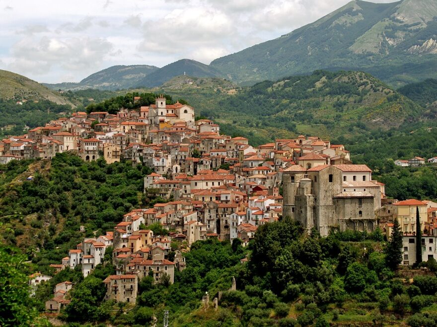 Nei dintorni di Sanremo: Bussana Vecchia, il paese degli artisti